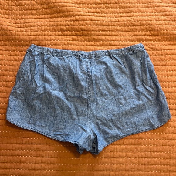 3" J. Crew Chambray Drawstring Short Size XL - Picture 2 of 4